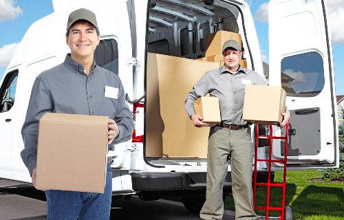 Man and van style move with flexible transport